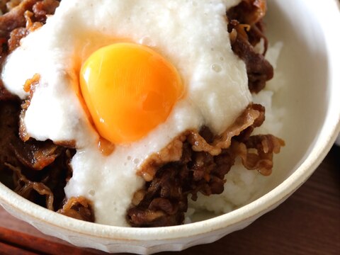 栄養満点！牛とろろ丼。